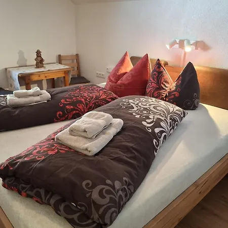 Semesterbostad Meins *